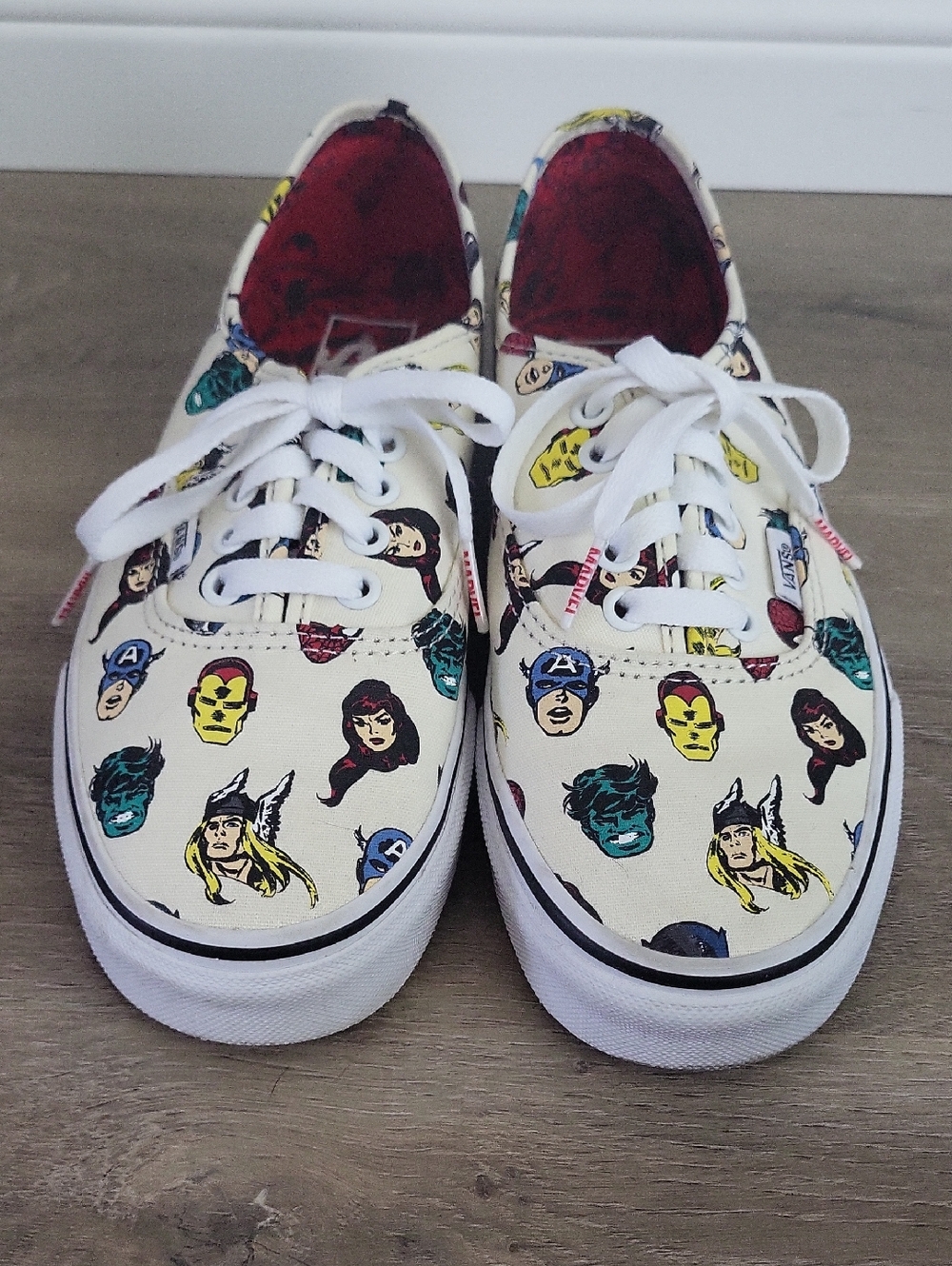 Vans x Marvel Avengers All-Over Print Low Cut Sneakers Sz 8